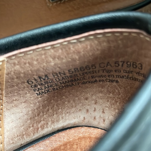 Halogen Nordstrom Black Snakeskin Leather Loafers size 6.5 - Picture 9 of 9